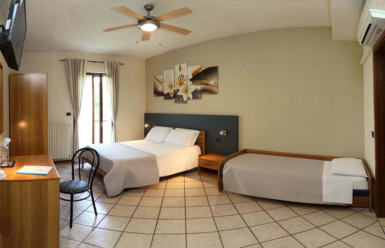 Bed and Breakfast Relais Bb Pacengo Lazise Exterior foto